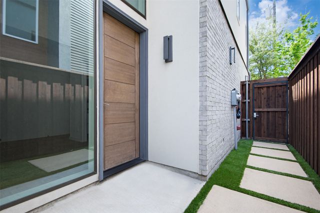 4719 Belmont Avenue, Dallas, TX 75204