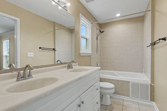 4444 Monticello Trce, Adams, TN 37010