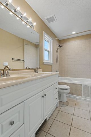 4444 Monticello Trce, Adams, TN 37010