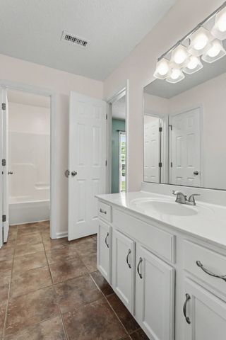 4444 Monticello Trce, Adams, TN 37010