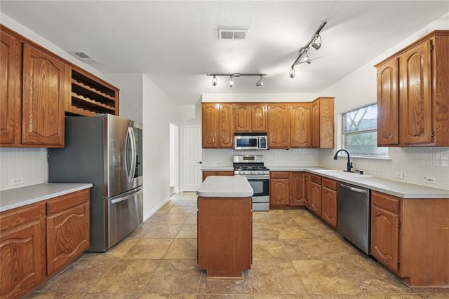 916 Sugarberry Lane, Flower Mound, TX 75028