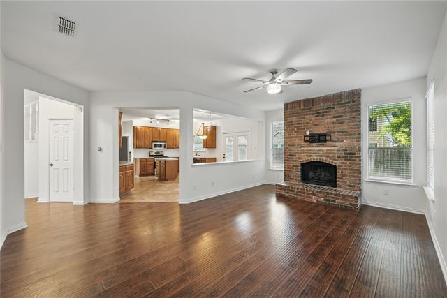 916 Sugarberry Lane, Flower Mound, TX 75028