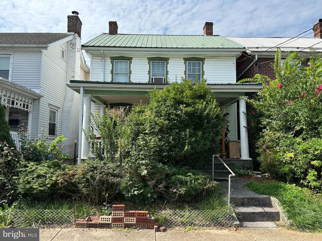129 E FRANKLIN STREET, Greencastle, PA 17225