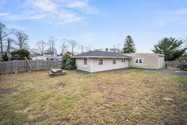 12 Dodge Rd, Brockton, MA 02302