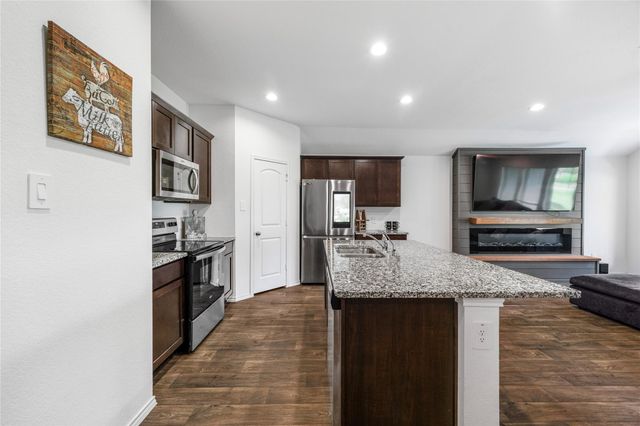 2906 Roman Forest Boulevard, New Caney, TX 77357