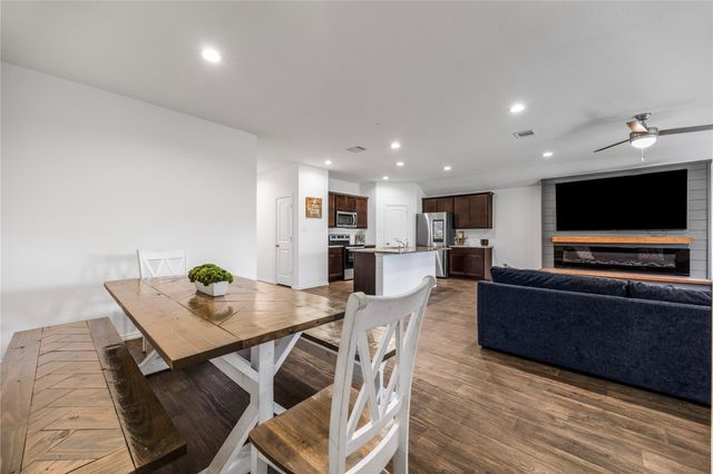 2906 Roman Forest Boulevard, New Caney, TX 77357