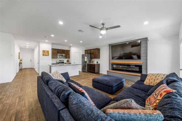 2906 Roman Forest Boulevard, New Caney, TX 77357