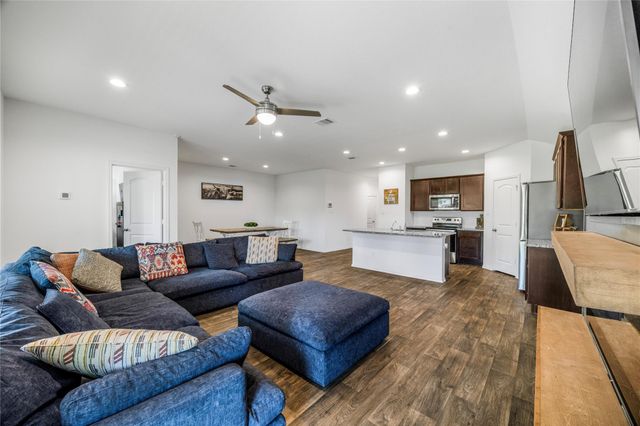 2906 Roman Forest Boulevard, New Caney, TX 77357