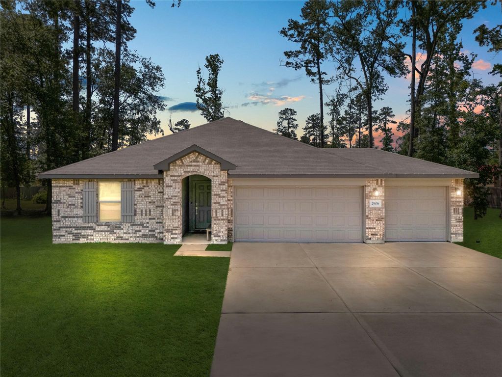 2906 Roman Forest Boulevard, New Caney, TX 77357