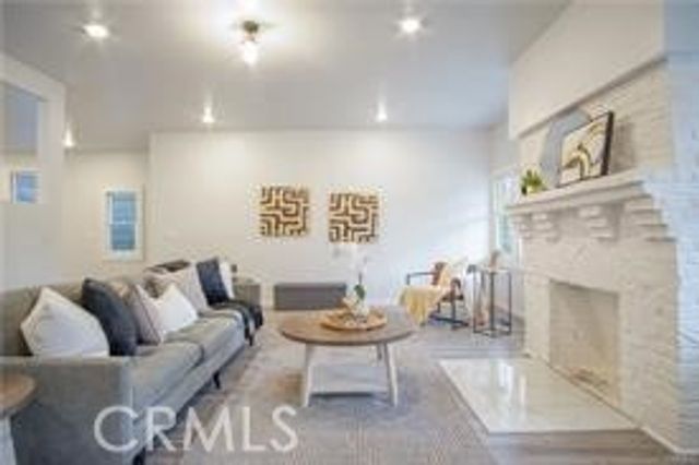 3520 Harrison Street, Oakland, CA 94611