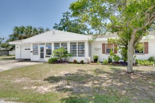 165 Highland Avenue, Holly Hill, FL 32117