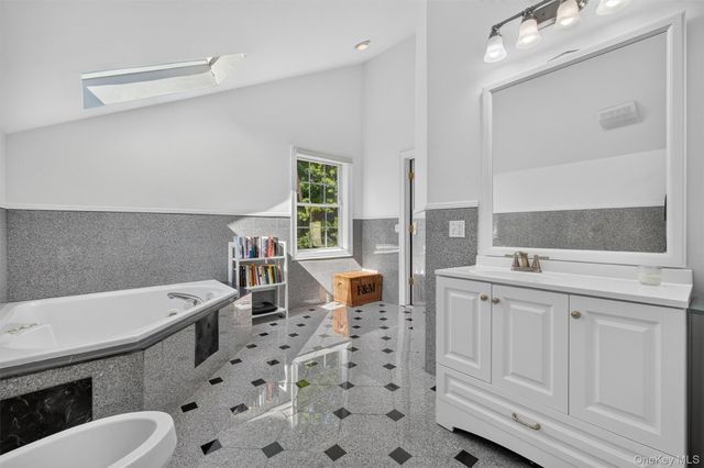 5 Harvey Way, Newburgh, NY 12550