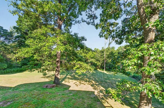 5 Harvey Way, Newburgh, NY 12550