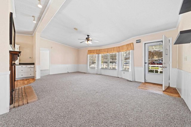 129 Century Cir, Hot Springs, AR 71913