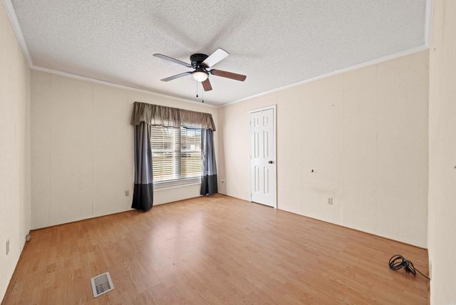 129 Century Cir, Hot Springs, AR 71913