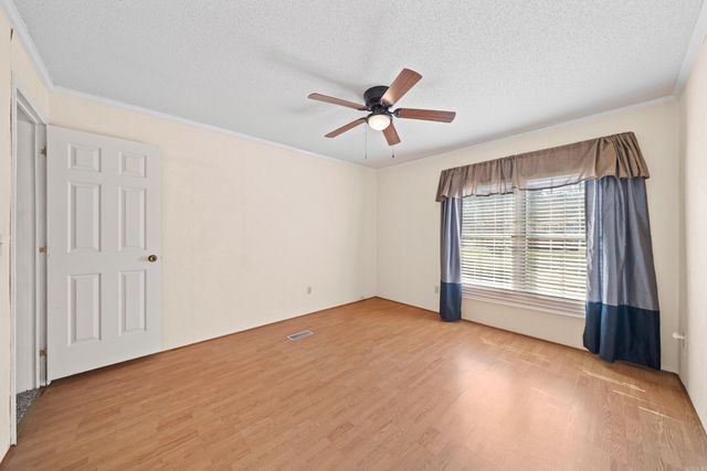 129 Century Cir, Hot Springs, AR 71913