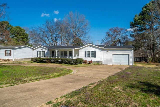 129 Century Cir, Hot Springs, AR 71913