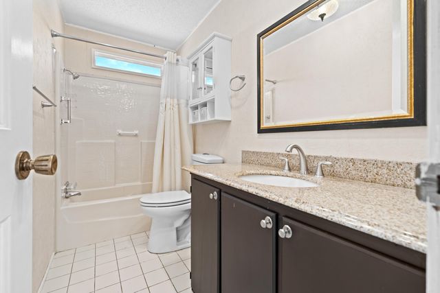 129 Century Cir, Hot Springs, AR 71913