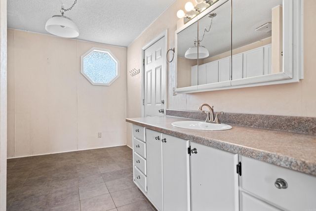 129 Century Cir, Hot Springs, AR 71913