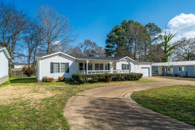 129 Century Cir, Hot Springs, AR 71913