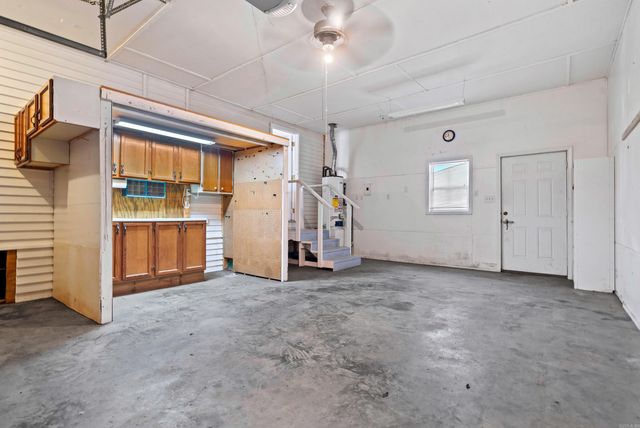 129 Century Cir, Hot Springs, AR 71913