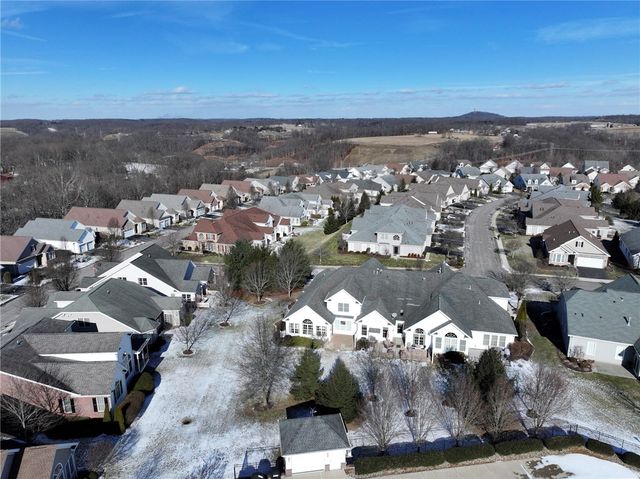 408 Independence Ln 211, Economy, PA 15042