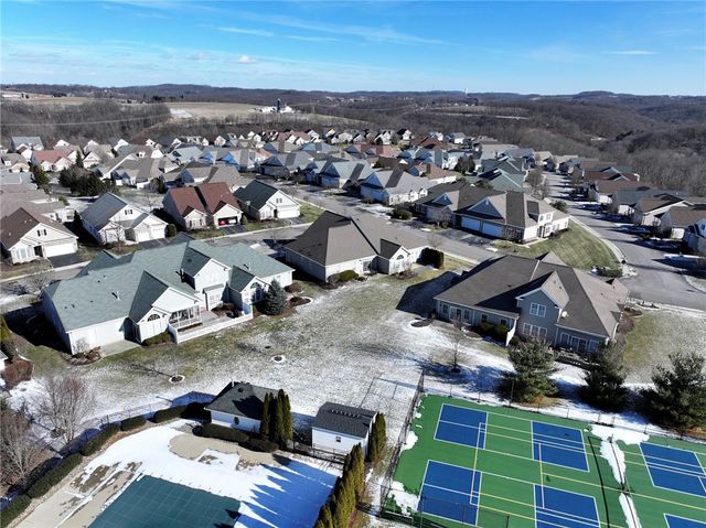 408 Independence Ln 211, Economy, PA 15042