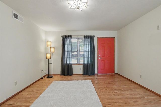 1724 Serenade Drive, Oklahoma City, OK 73130
