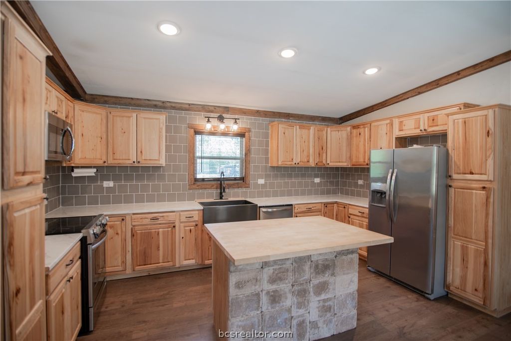 11696 Long Trussel Road, Bryan, TX 77808 — exterior