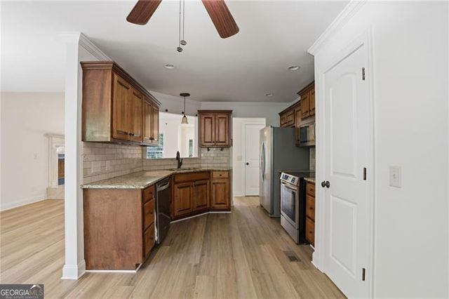 3552 Ridge Drive, Gainesville, GA 30501