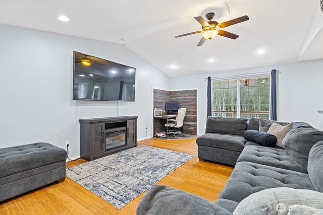 31027 Prevedell Road, Sedro Woolley, WA 98284