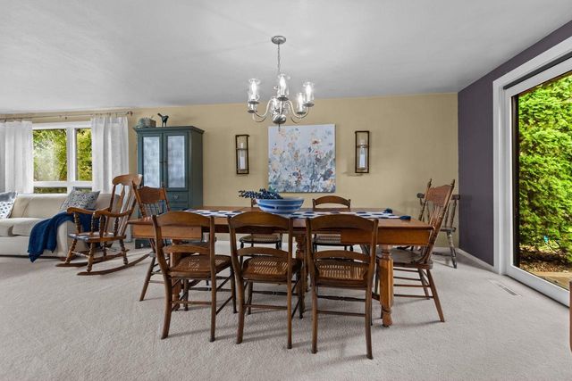2663 WOODCREST DRIVE, Neenah, WI 54956