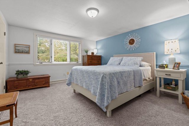 2663 WOODCREST DRIVE, Neenah, WI 54956