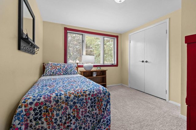 2663 WOODCREST DRIVE, Neenah, WI 54956