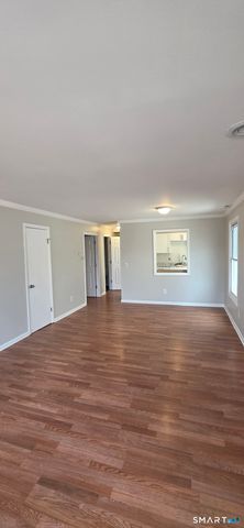 736 Savin Avenue 2R, West Haven, CT 06516