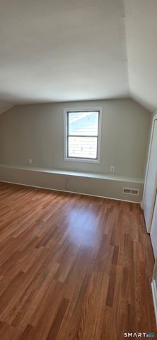736 Savin Avenue 2R, West Haven, CT 06516