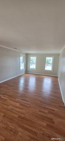 736 Savin Avenue 2R, West Haven, CT 06516