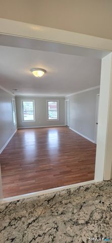 736 Savin Avenue 2R, West Haven, CT 06516