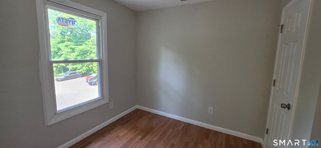 736 Savin Avenue 2R, West Haven, CT 06516