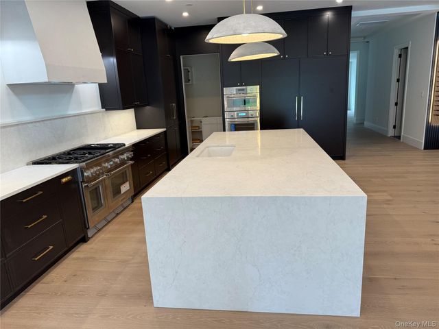 523 Long Beach Road, Nissequogue, NY 11780