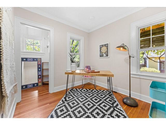 7060 N KERBY Ave, Portland, OR 97217