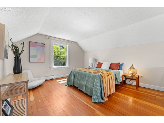 7060 N KERBY Ave, Portland, OR 97217