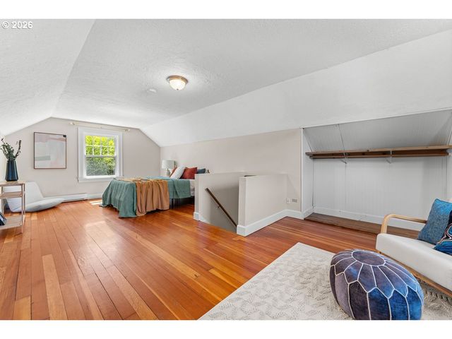 7060 N KERBY Ave, Portland, OR 97217
