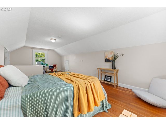 7060 N KERBY Ave, Portland, OR 97217