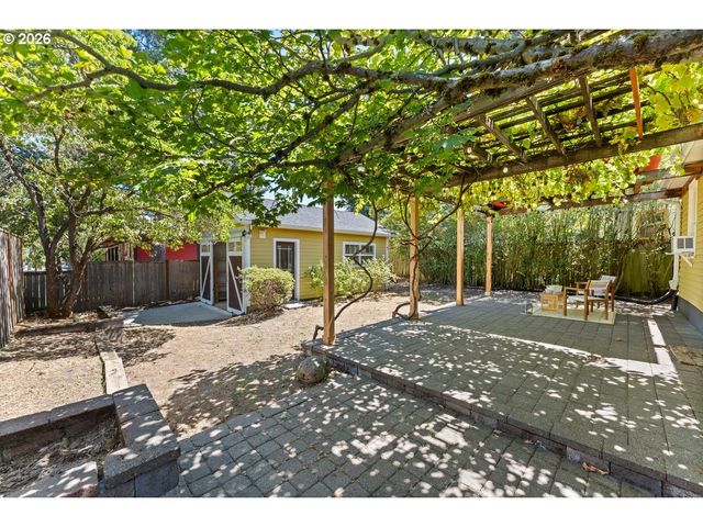 7060 N KERBY Ave, Portland, OR 97217