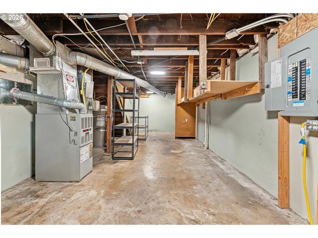 7060 N KERBY Ave, Portland, OR 97217