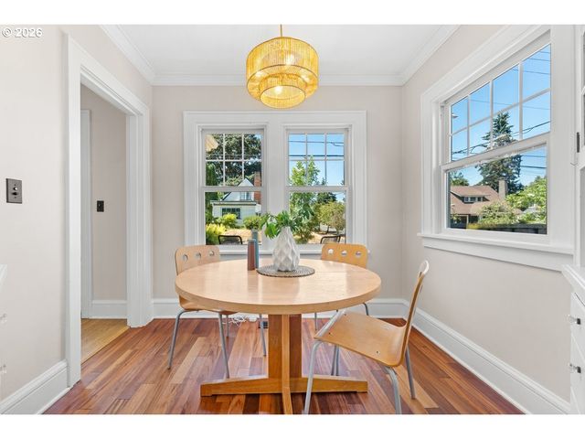 7060 N KERBY Ave, Portland, OR 97217
