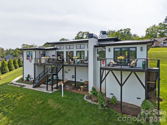 165 Israel Road, Leicester, NC 28748