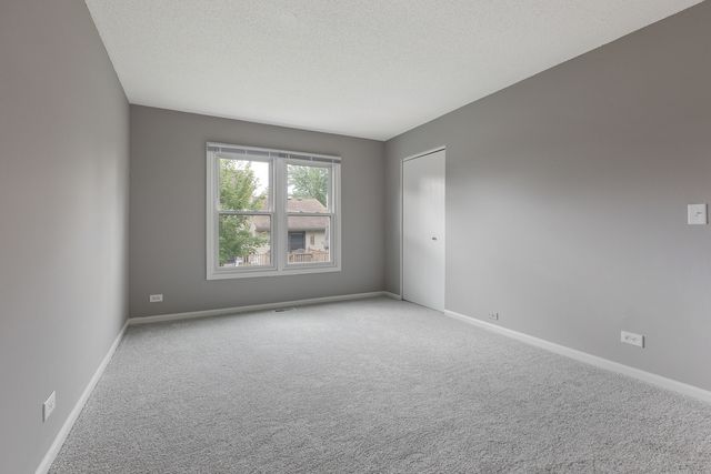 135 Encina Drive, Naperville, IL 60540