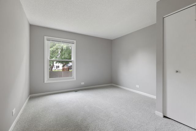 135 Encina Drive, Naperville, IL 60540